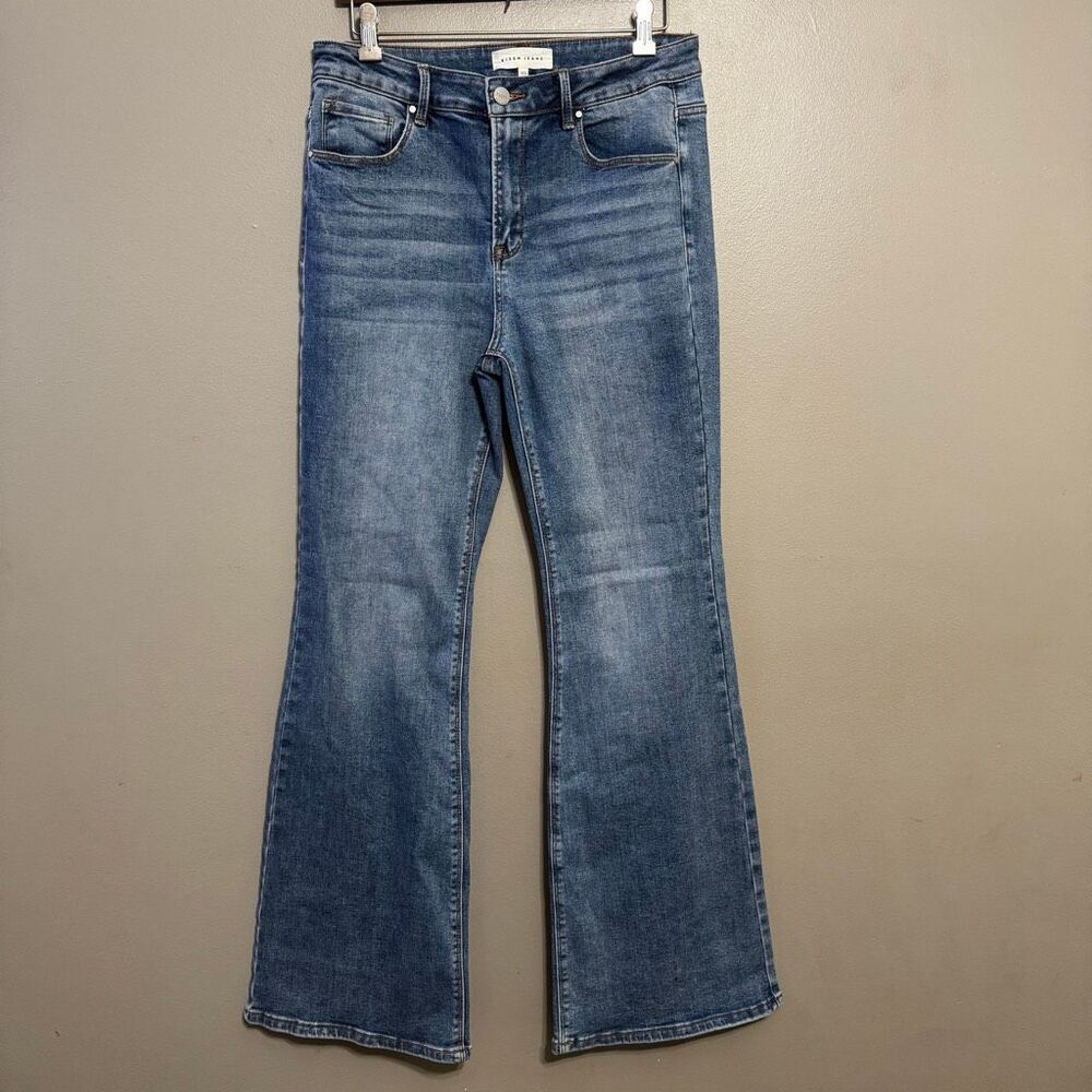 Risen High-Rise Flared Jeans in Medium Blue